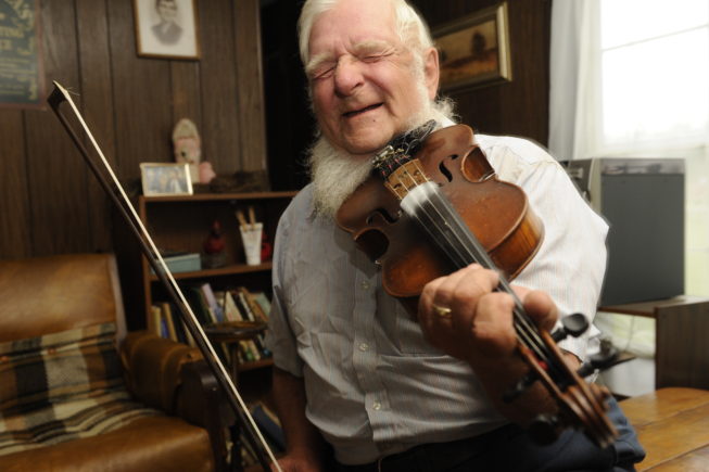 Traditional dance fiddler Leon Boyea, 2013.