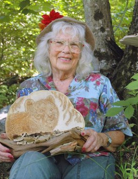 Nellie Garnet Staves